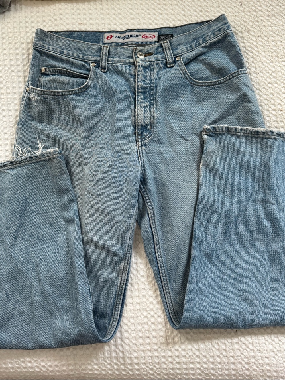 anchor blue Men's Light Wash Relaxed Jeans